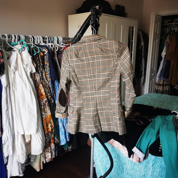 Professor Blazer - Picture 5 of 6